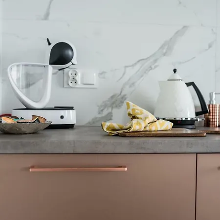 Daire Marcelin Gold Wes Quality