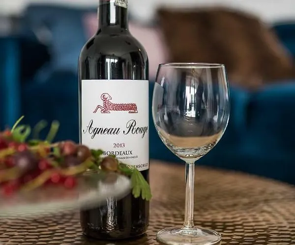 Marcelin Gold Wes Quality Apartment *