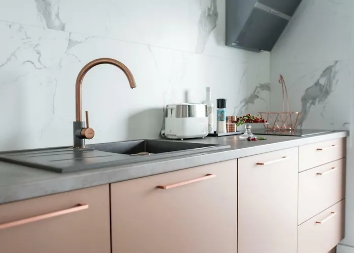 Apartment Marcelin Gold Wes Quality Poznan